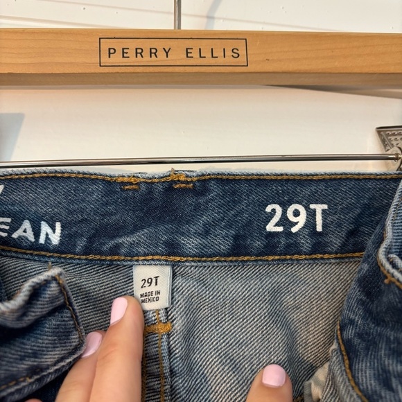 J. Crew Slouchy Boyfriend Jean in Southern Sky Wash Distressed Mom Baggy 29T L - Picture 7 of 11